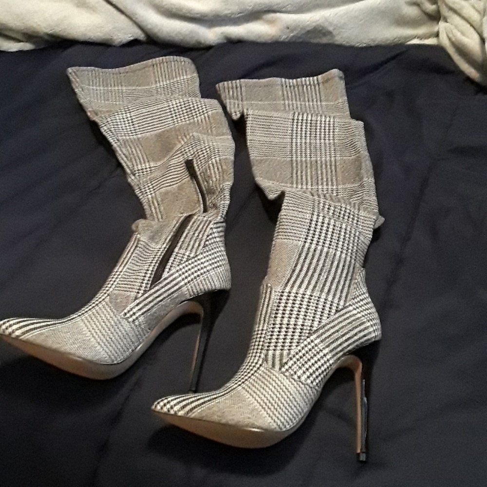 HEELED BOOTS